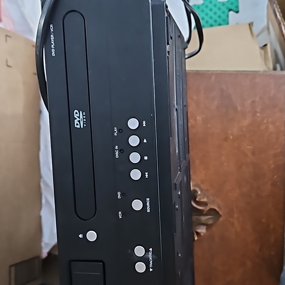 Funai DVD/VCR Combo - Picture 4 of 11